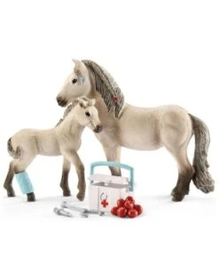 Schleich Schleick Horses 42430 - Rescue Set Horse Club Hannah