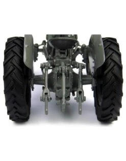 Universal Hobbies 4189 - Ferguson TEA 20 1:32 -Toy Verkoop universal hobbies universal hobbies 4189 ferguson 3